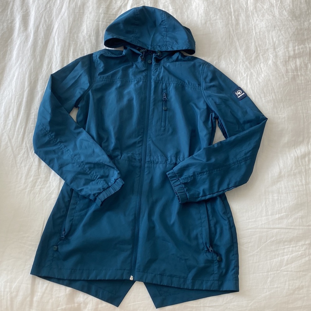 10 Tree Rain Coat